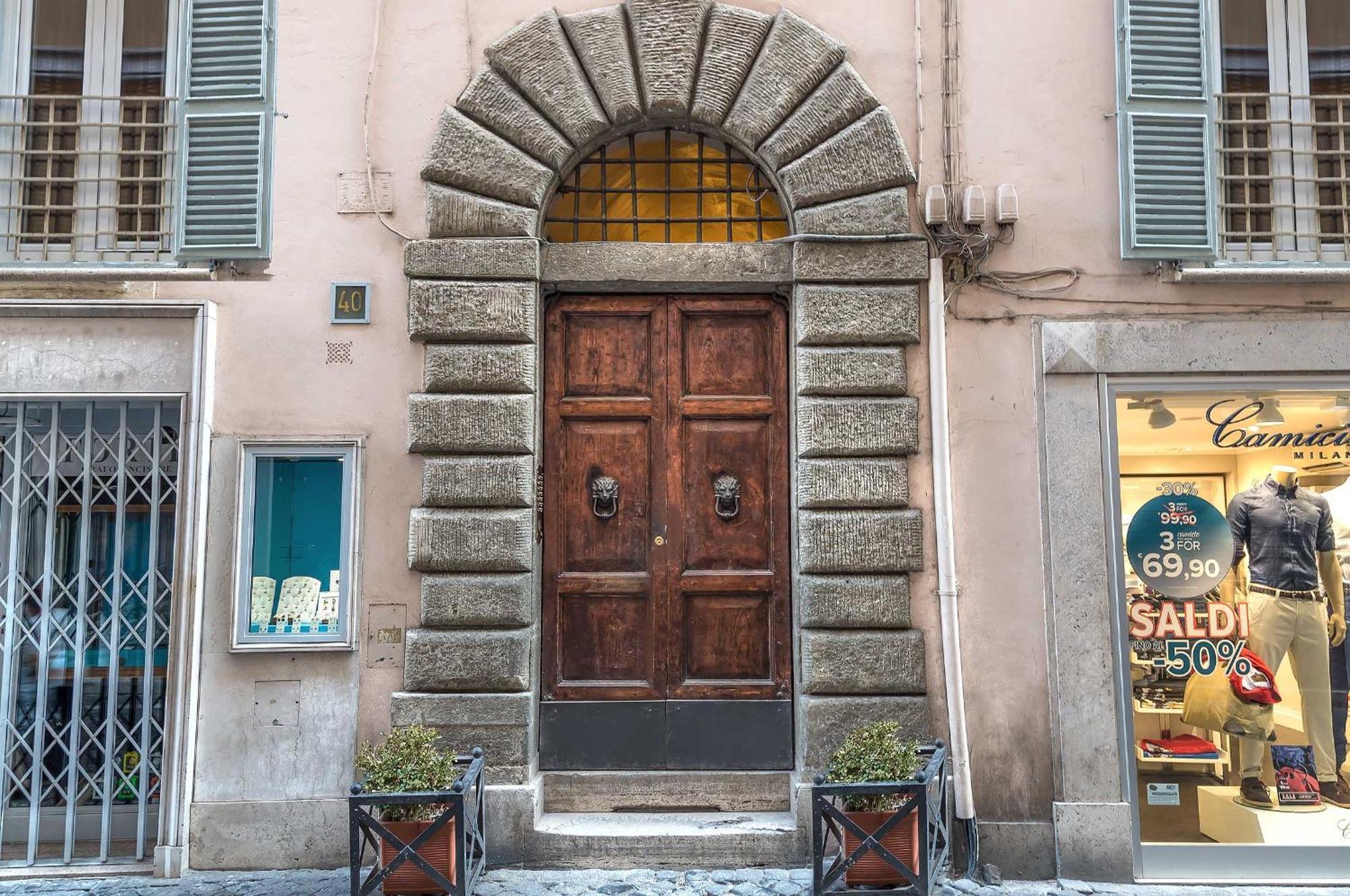 Colonna Suite Del Corso Roma Esterno foto