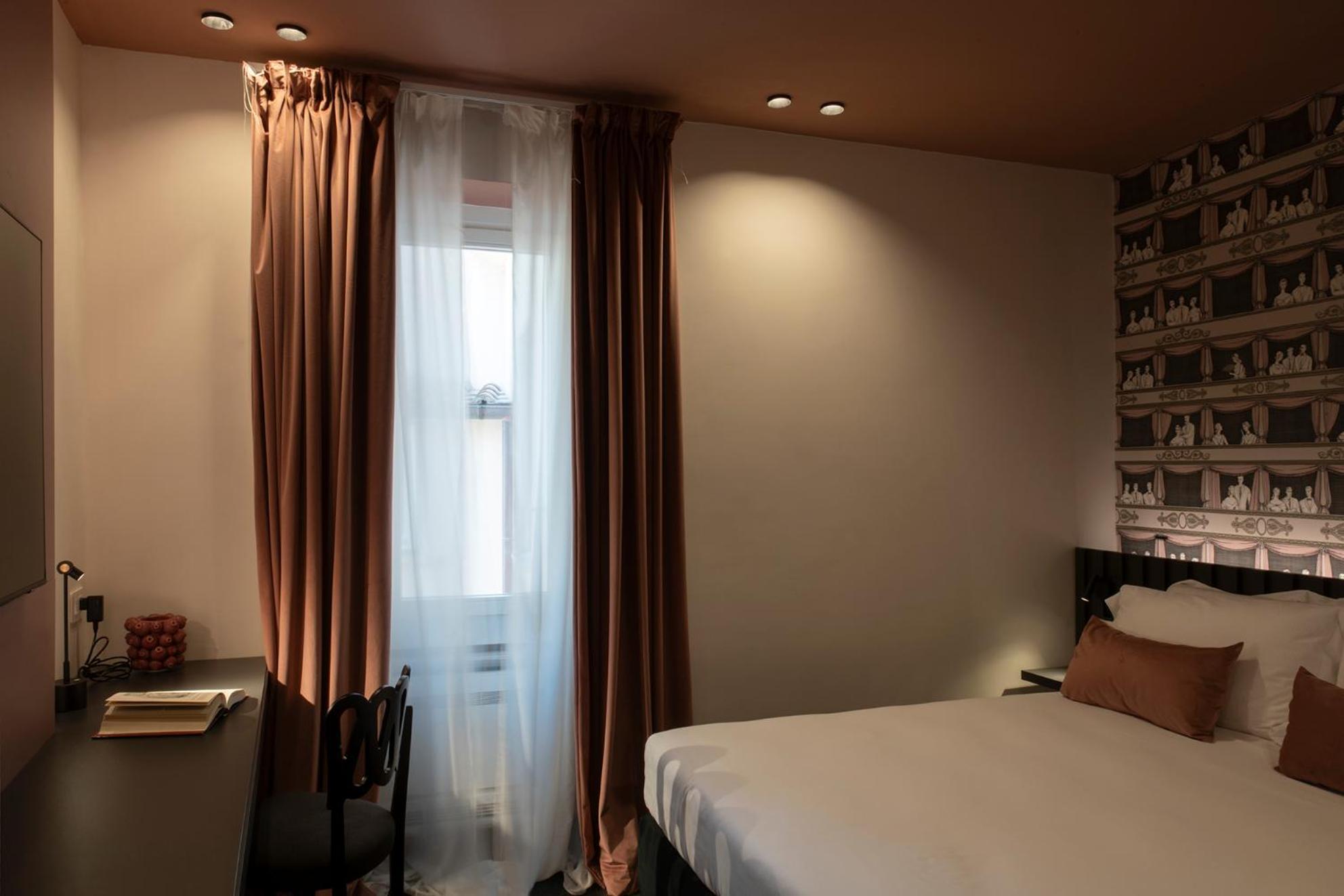 Colonna Suite Del Corso Roma Esterno foto