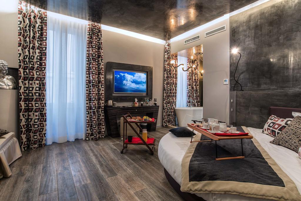 Colonna Suite Del Corso Roma Esterno foto