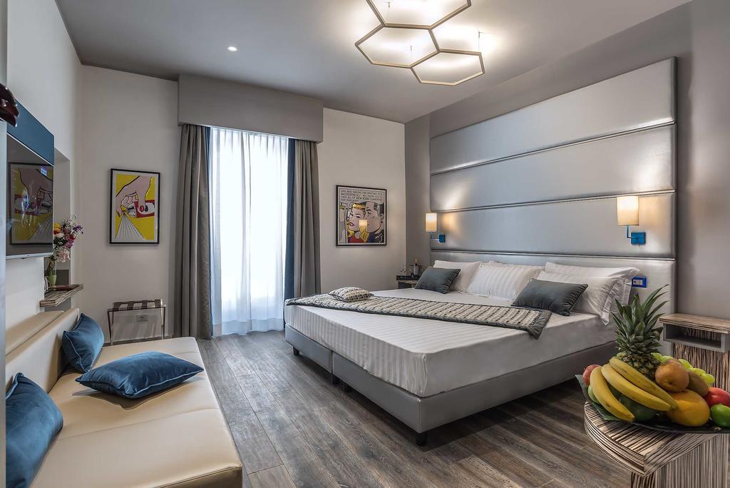 Colonna Suite Del Corso Roma Esterno foto