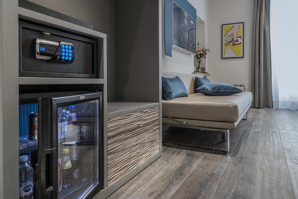 Colonna Suite Del Corso Roma Esterno foto