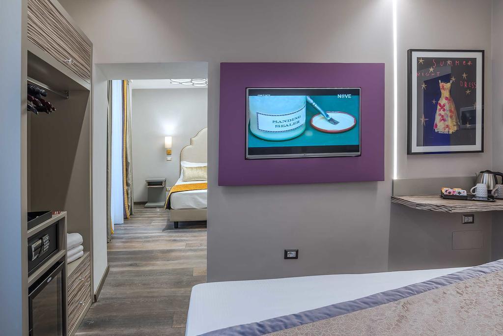 Colonna Suite Del Corso Roma Esterno foto